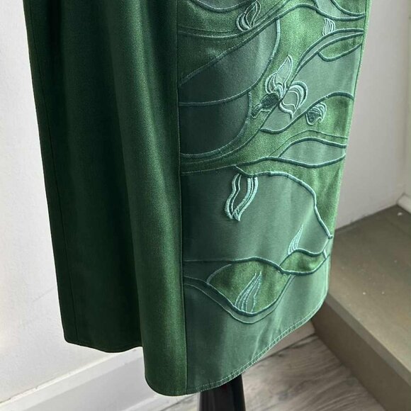 Lim Ying Ying Emerald Silk Embroidered Midi Skirt With Lining & Back Slit – US M - Picture 2 of 10